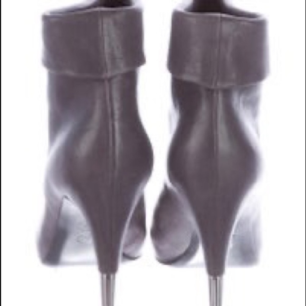 CHANEL Cap-Toe CC Ankle Boots Size 11 / IT 42 - Picture 6 of 11